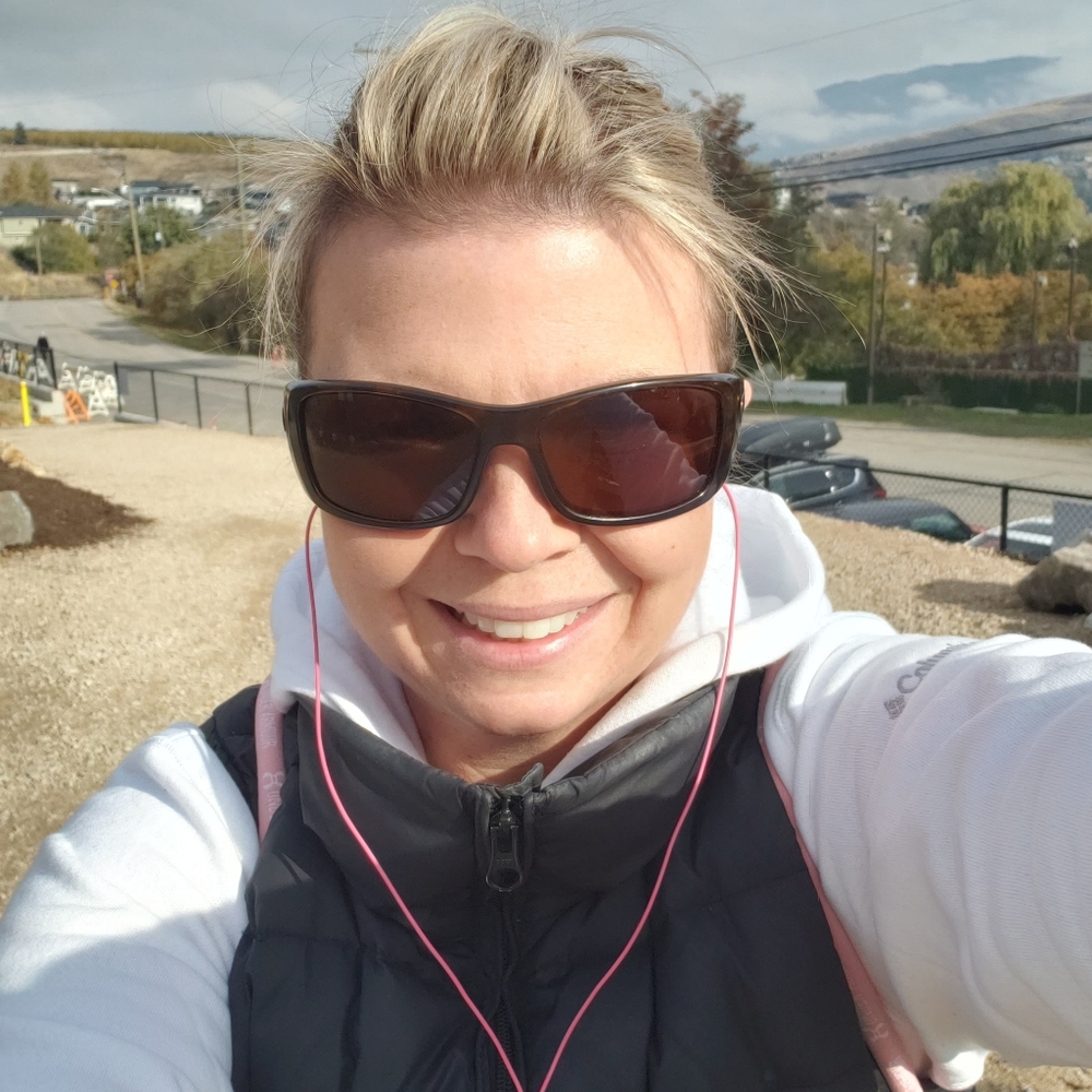 Meet your Posher, Stephanie